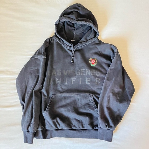 Yeezy Las Virgenes Hoodie in shade Ash - Picture 3 of 7